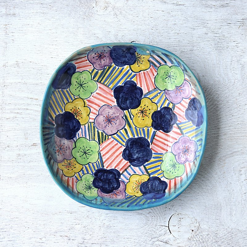 梅と斜線模様の深皿 - 皿・プレート - 陶器 多色