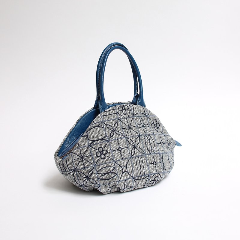 Square square tile embroidery · almond bag - Handbags & Totes - Polyester Silver