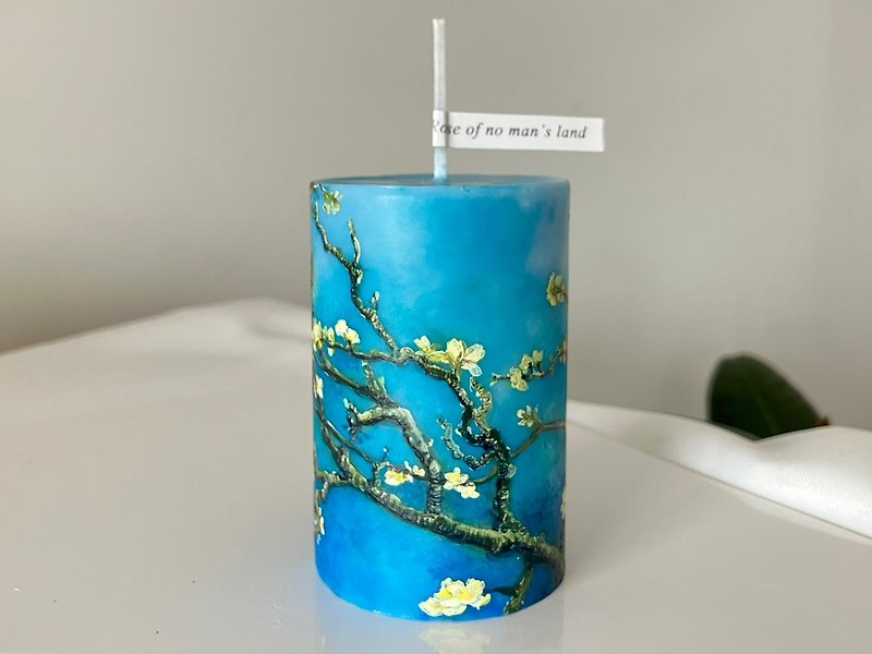 Almond blossoms scented candle - 香薰蠟燭/燭台 - 蠟 藍色