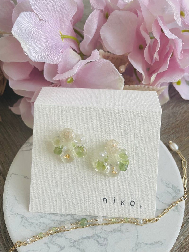 Handmade Earrings Stone Japanese Handmade Artist - Earrings & Clip-ons - Resin Green