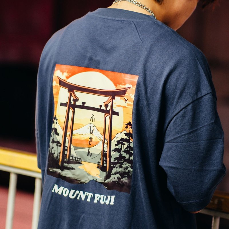 【CREEPS】Mount Fuji V6 寬鬆重磅印花T恤 210g - 男 T 恤 - 棉．麻 多色