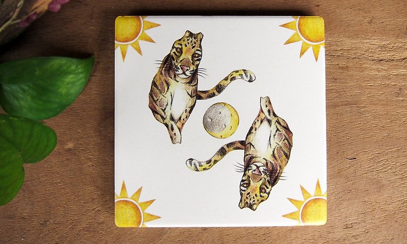 TAIWAN clouded leopard ceramic absorbent coaster - ที่รองแก้ว - วัสดุอื่นๆ สีเหลือง