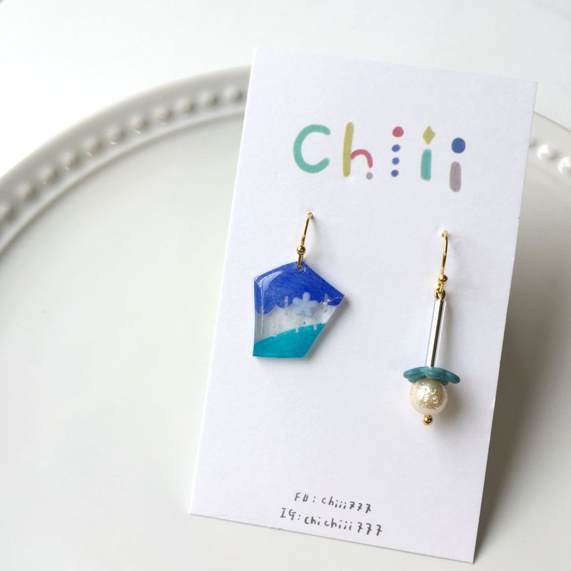 Afternoon tidal clip/needle earrings - Earrings & Clip-ons - Resin Transparent