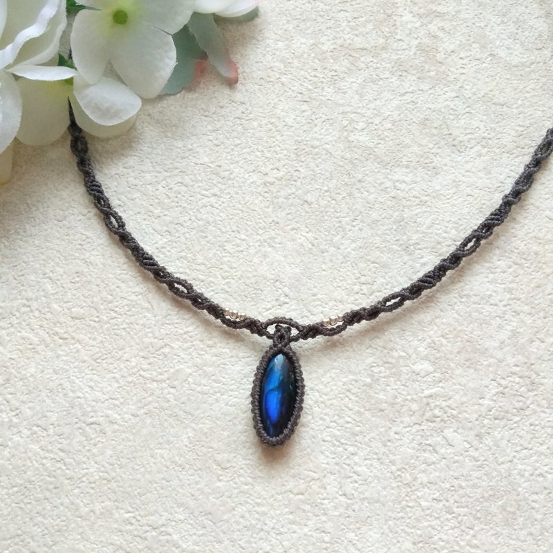 Blue Labradorite. South American Brazilian Wax thread braided necklace - สร้อยคอ - เครื่องประดับพลอย สีน้ำเงิน