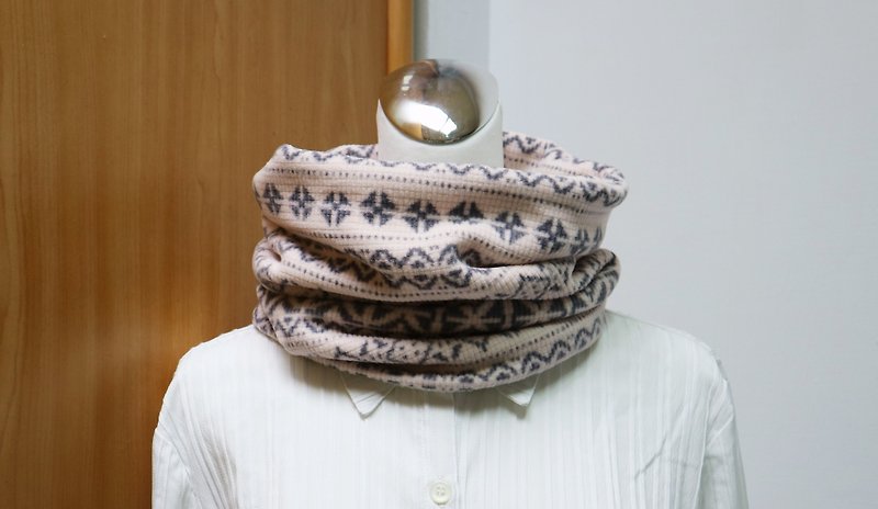 Light pink warm scarf short scarf neck cover double-sided two-color men and women are applicable*SK* - Knit Scarves & Wraps - Other Materials Pink