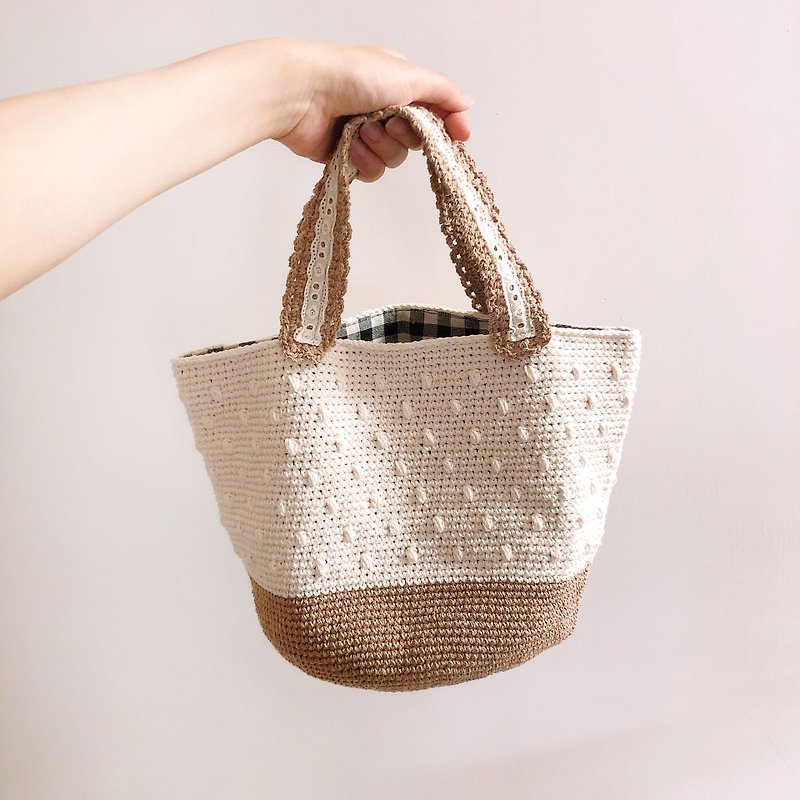 Handmade summer picnic style three-dimensional ball woven bag - Handbags & Totes - Cotton & Hemp White