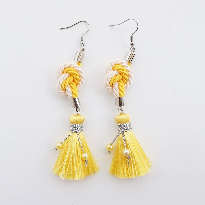 Cream & Yellow heart knotted rope with tassel earrings - 耳環/耳夾 - 其他材質 黃色