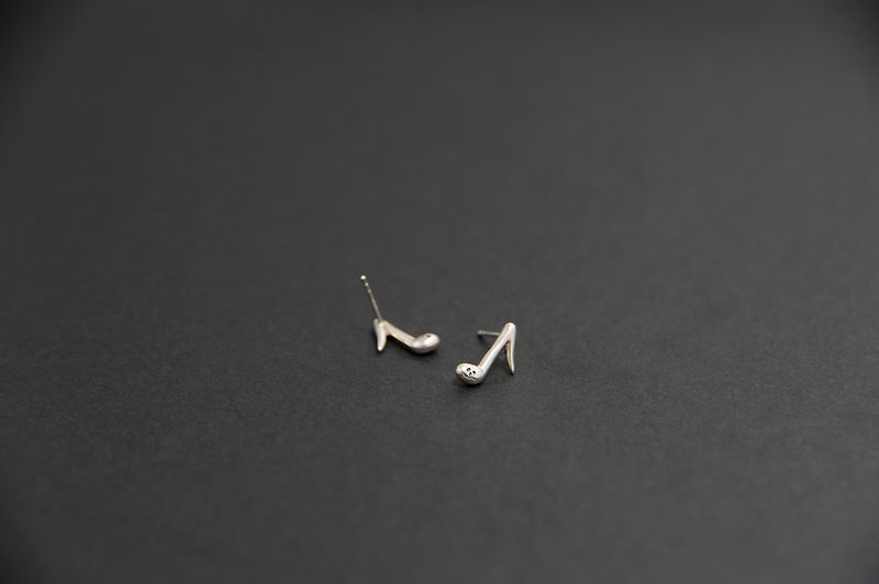 925銀 音符 骷髏頭 耳環 - 耳環/耳夾 - 其他金屬 銀色