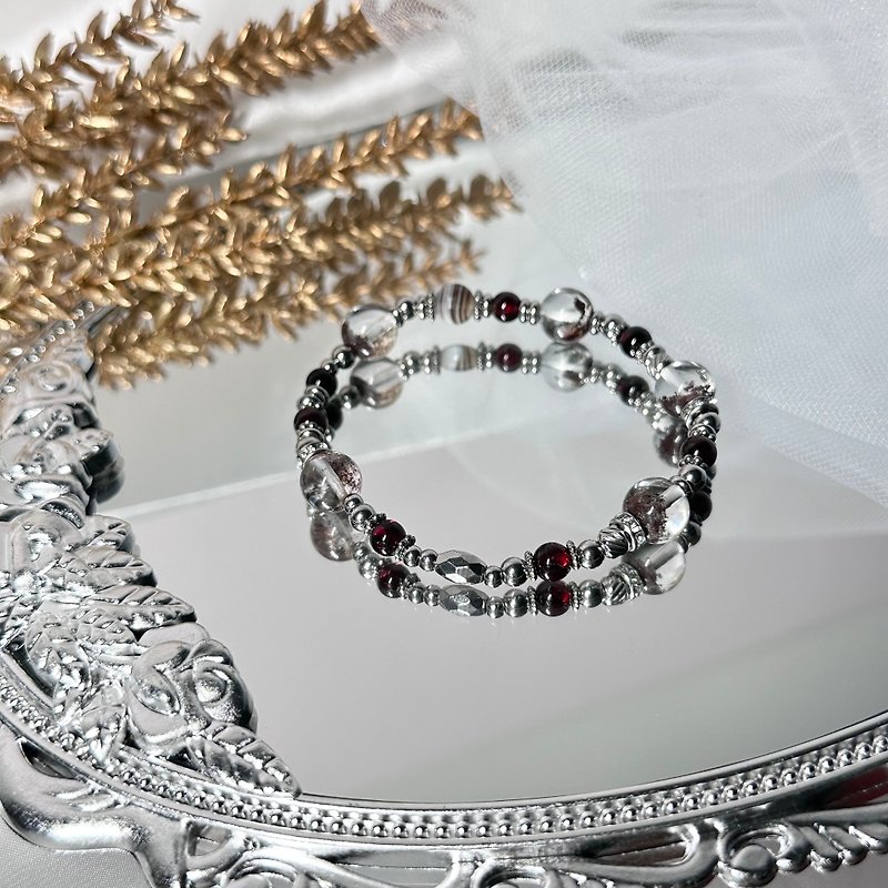 Queen of Wands Red Pomegranate Bracelet - Pure Red Ghost, Red Stone, Persian Gulf Agate - สร้อยข้อมือ - คริสตัล สีแดง