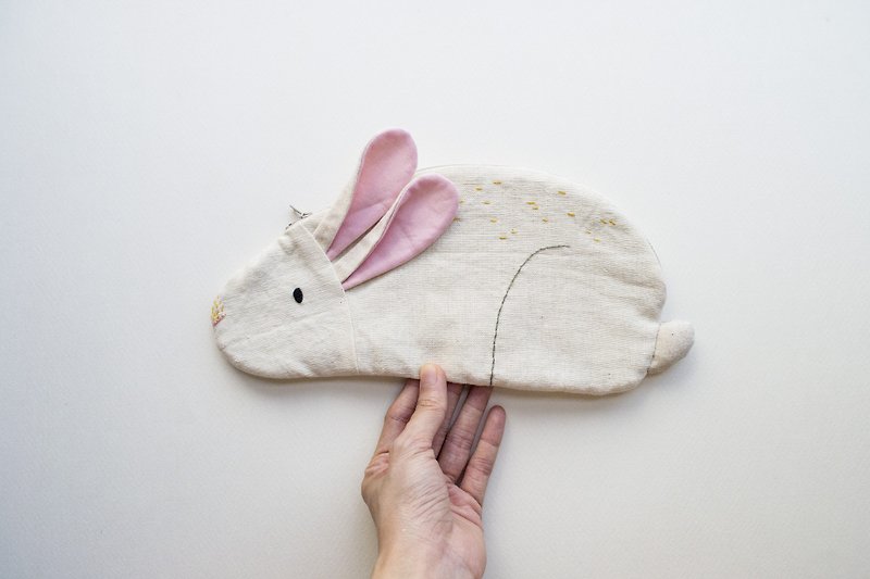 白兔 Bunny Loaf zip pouch case - Ivory - Other - Cotton & Hemp White