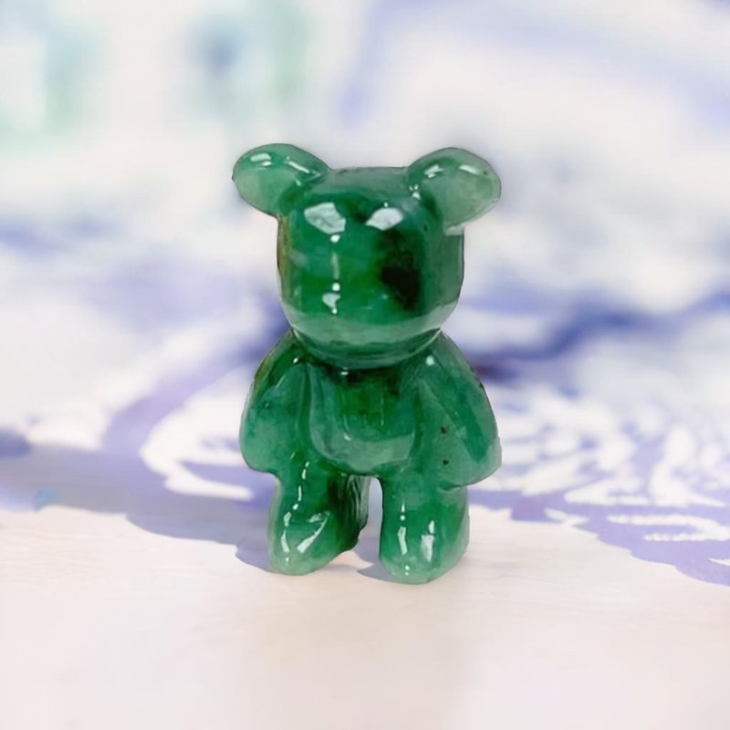 【熊熊玉見你】滿綠飄花翡翠可愛小熊擺飾|天然緬甸翡翠A貨|送禮 - 擺飾/家飾品 - 玉石 綠色