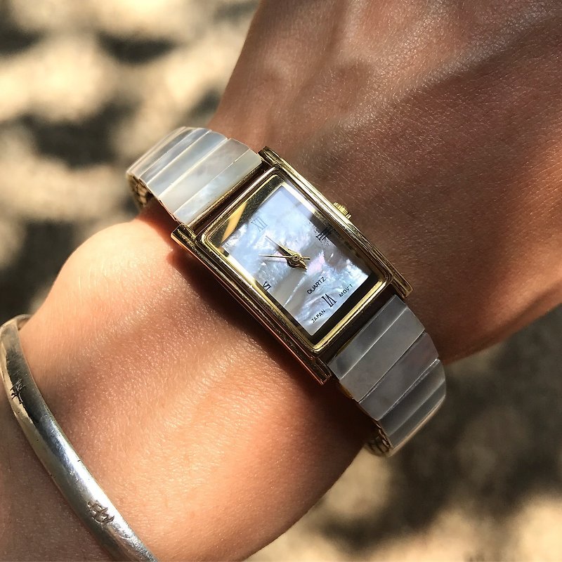 [失われたと見つける]割引古典的な天然石Fritillariaウォッチ - 腕時計 - 宝石 ホワイト