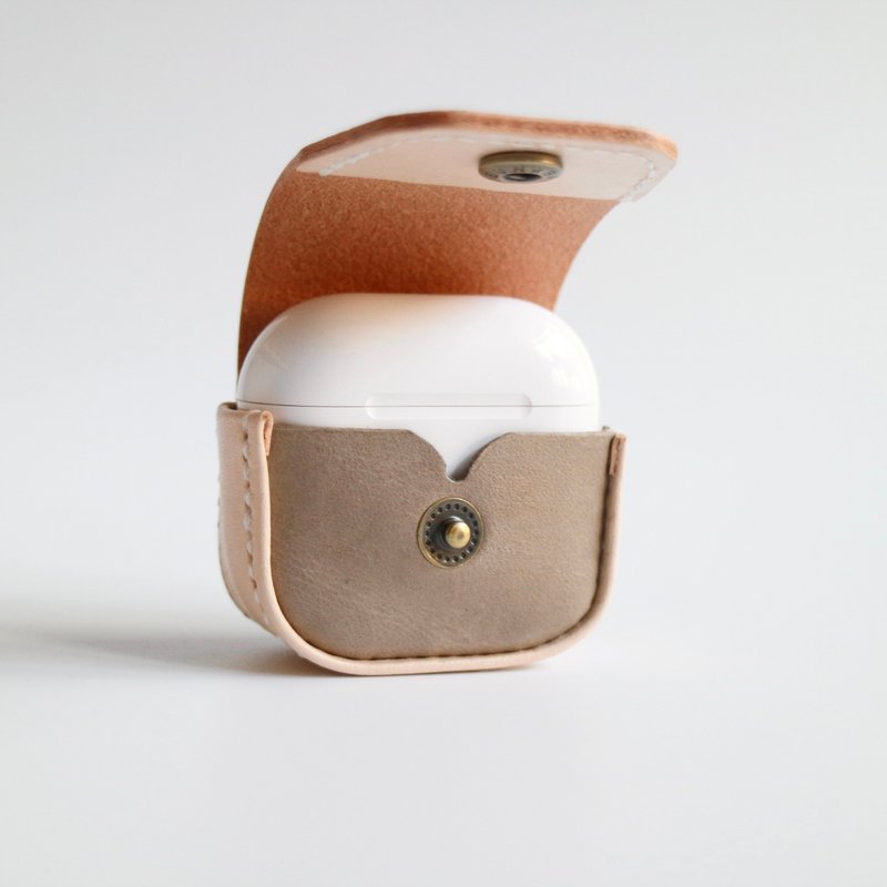 AirPods 4 皮革保護套 保護殼 收納皮套 ----奶油卡其 - AirPods/耳機保護套 - 真皮 卡其色