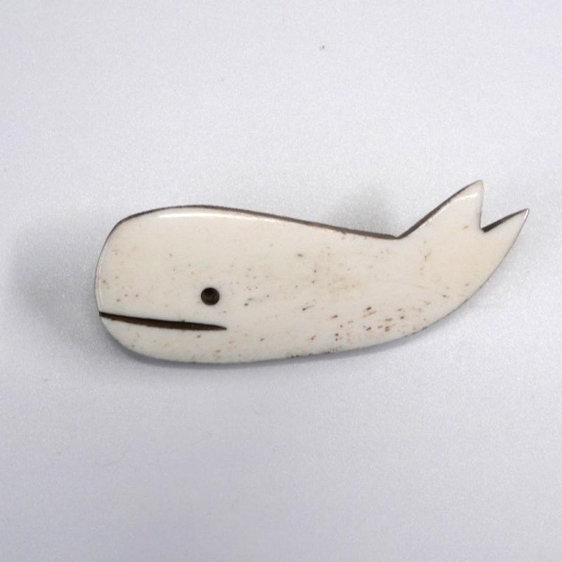 Buffalo bone brooch / whale white - Brooches - Eco-Friendly Materials 