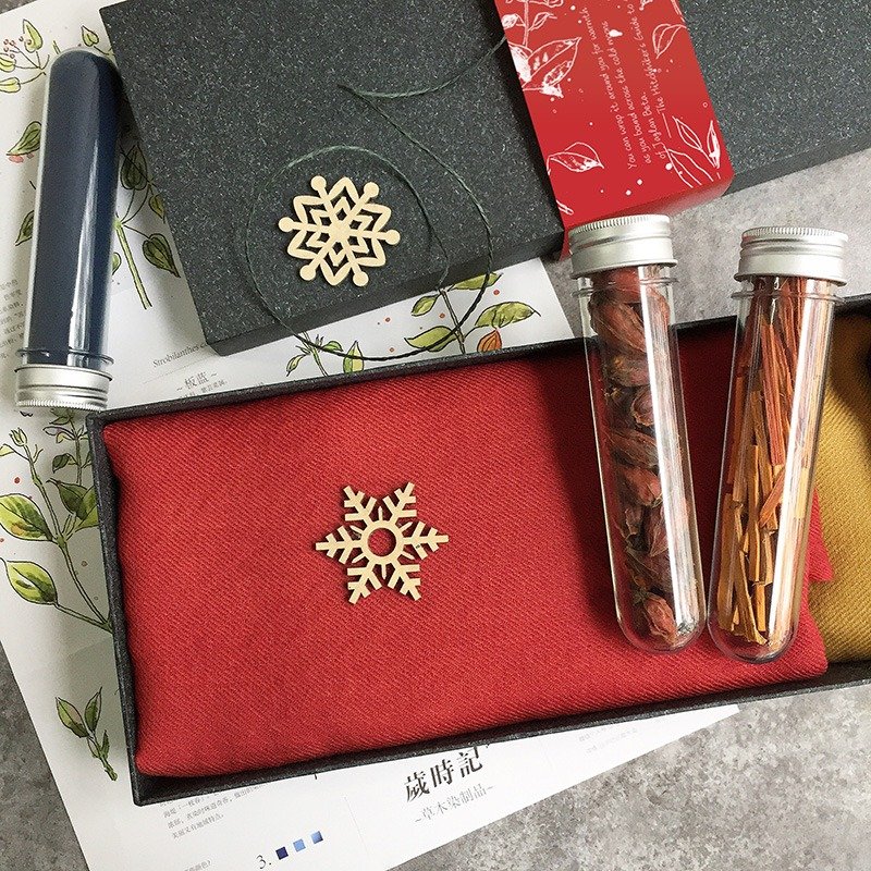 【歲時記】圍巾聖誕小禮盒（請勿單拍） - 其他 - 紙 黑色
