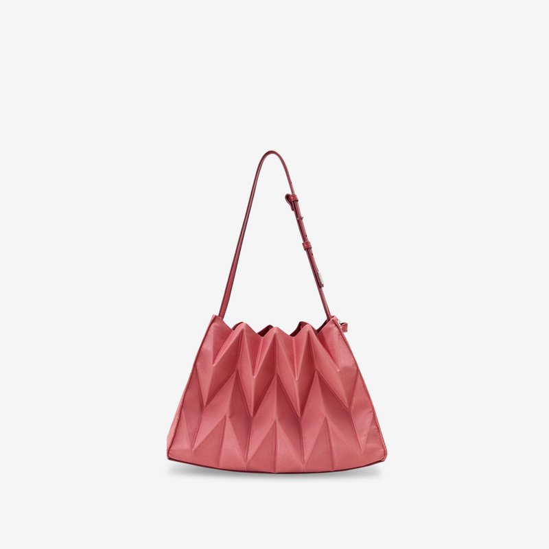 【PAVI STUDIO】W-Gyoza knotted Thai design shoulder bag - Berry Red Rosewoo - กระเป๋าแมสเซนเจอร์ - เส้นใยสังเคราะห์ สึชมพู