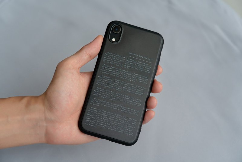 可定制 黑色簡約英文情侶iPhone16手機殼 全包磨砂質感軟殼 B版 - 手機殼/手機套 - 其他材質 黑色