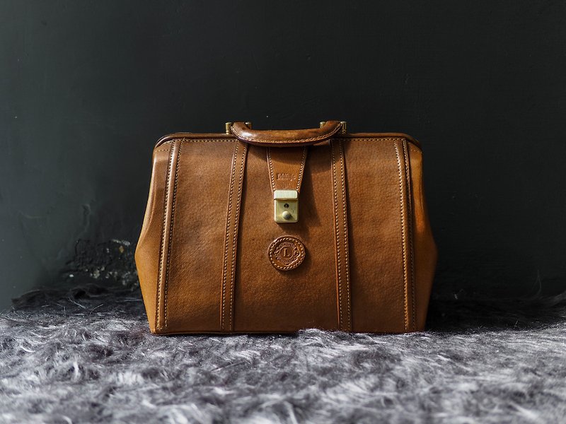 Baldeagle Caramel Coffee Lunchtime Antique Thick Pound Leather Hardshell Doctor Bag Vintage bag - Briefcases & Doctor Bags - Genuine Leather Brown