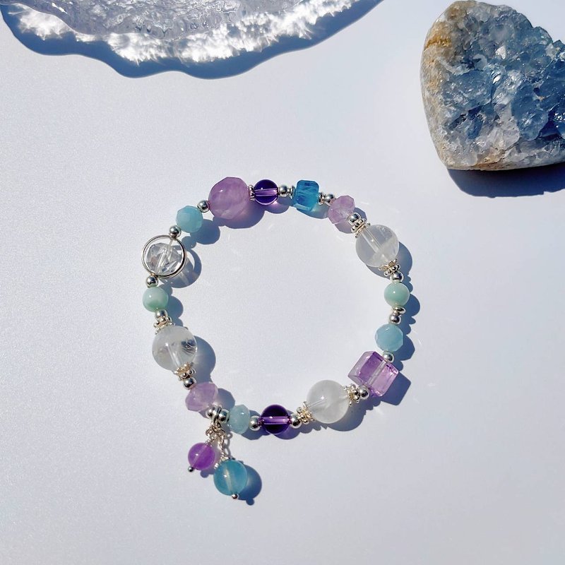 To the little beauties. White Ghost Sea Sapphire Amethyst S925 Sterling Silver Crystal Ore Design Bracelet - Bracelets - Crystal Multicolor