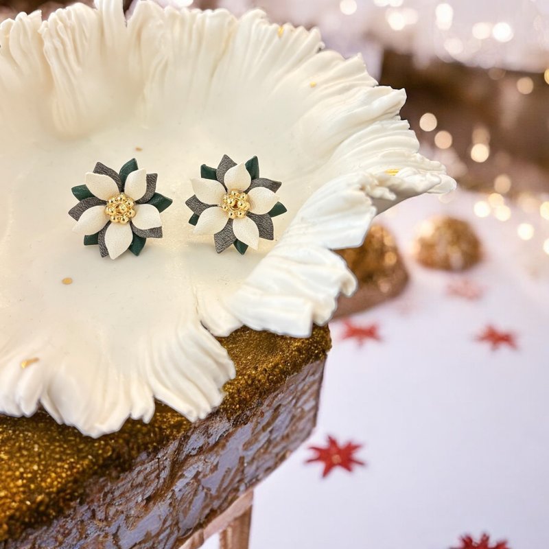 皮革花耳環 聖誕花耳環 - 擺飾/家飾品 - 真皮 多色