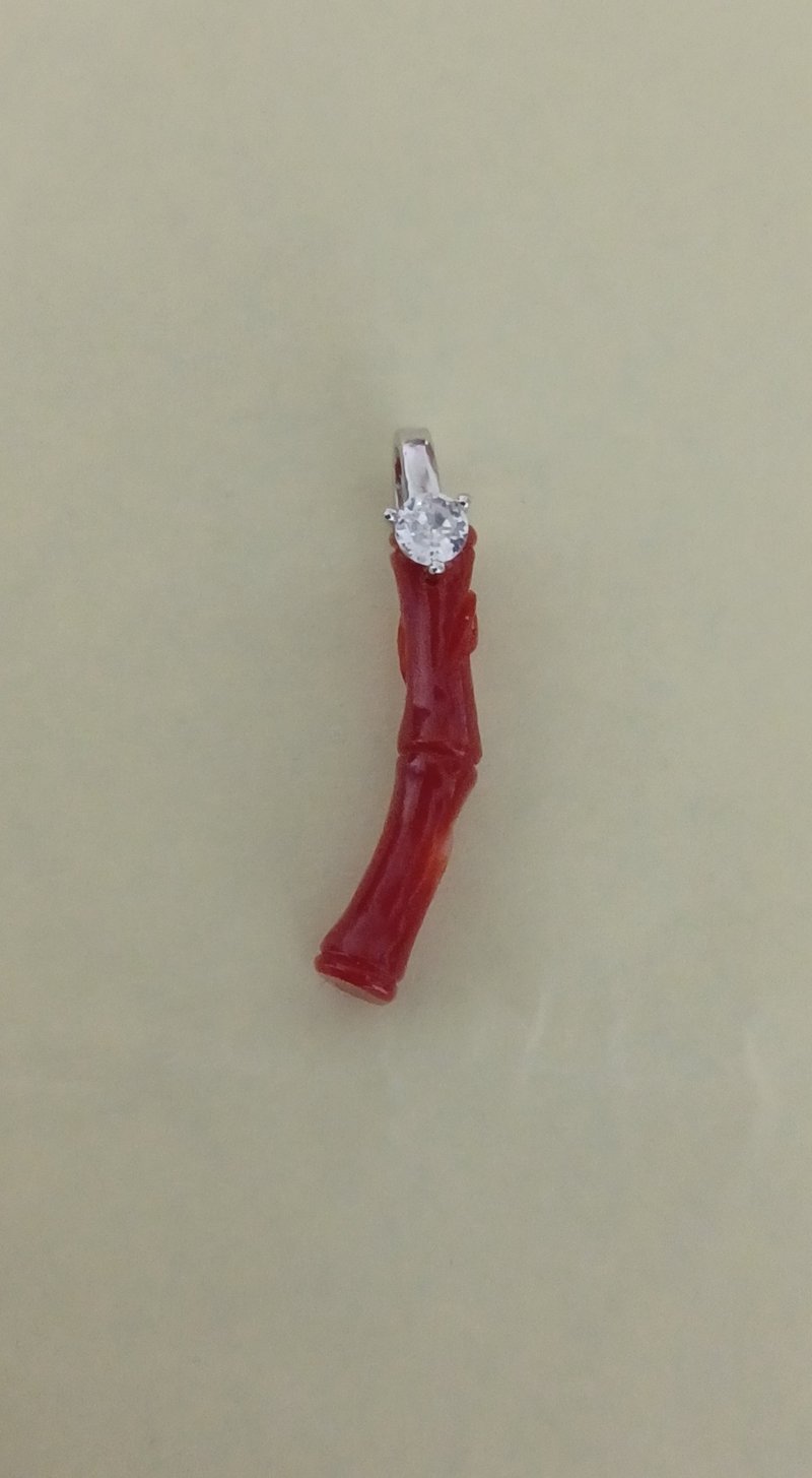 Bamboo-shaped red coral pendant - สร้อยคอ - เครื่องประดับพลอย สีแดง