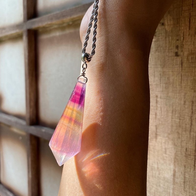 【Lost And Find】Natural fluorite necklace - Necklaces - Gemstone Multicolor