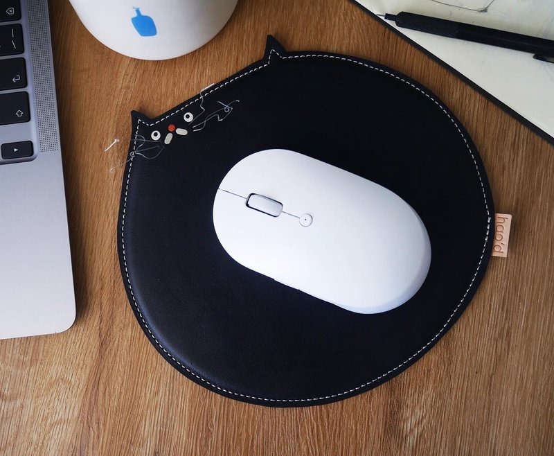 Leather handmade lightning cat mouse pad - แผ่นรองเมาส์ - หนังแท้ สีดำ