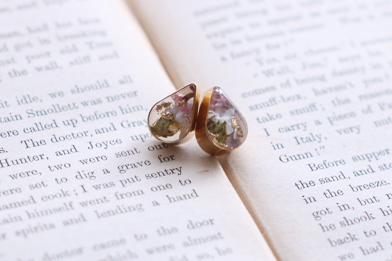 Drop-shaped flower earrings - ต่างหู - เรซิน 