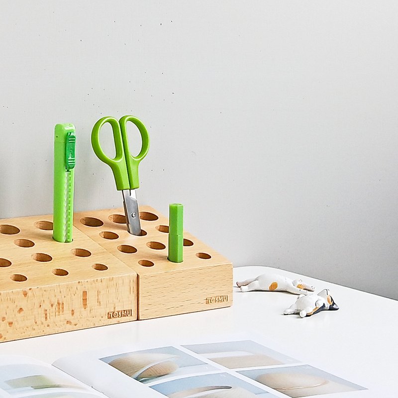 [Good storage product] Hole pen insert simple desk storage couple company gifts engraving - กล่องใส่ปากกา - ไม้ หลากหลายสี