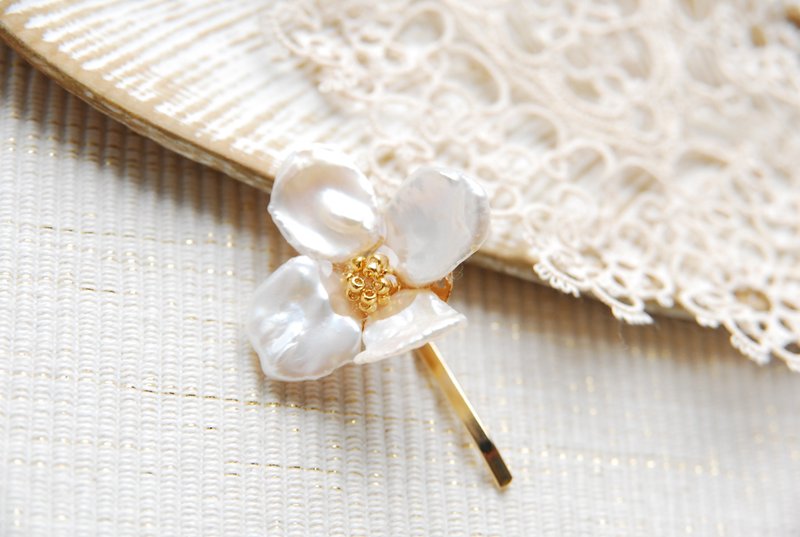 Resale Petal Poppy Pearl Flower Pony Hook B - Hair Accessories - Pearl White