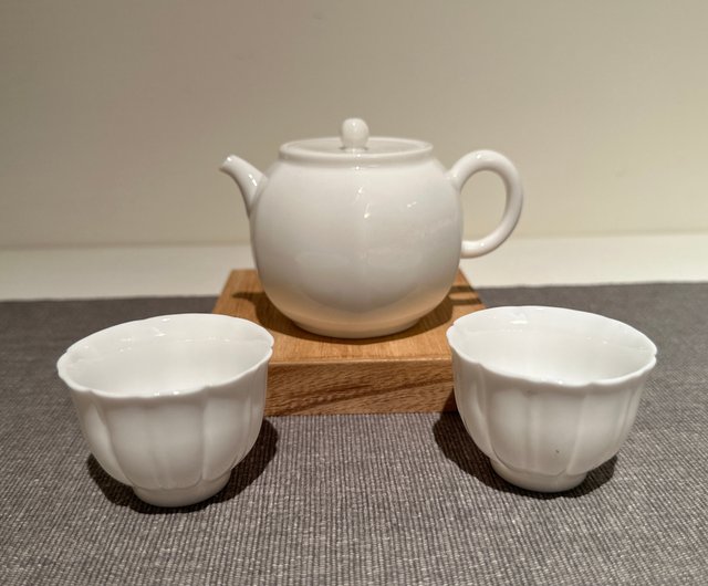 Cups & Teapots (2)