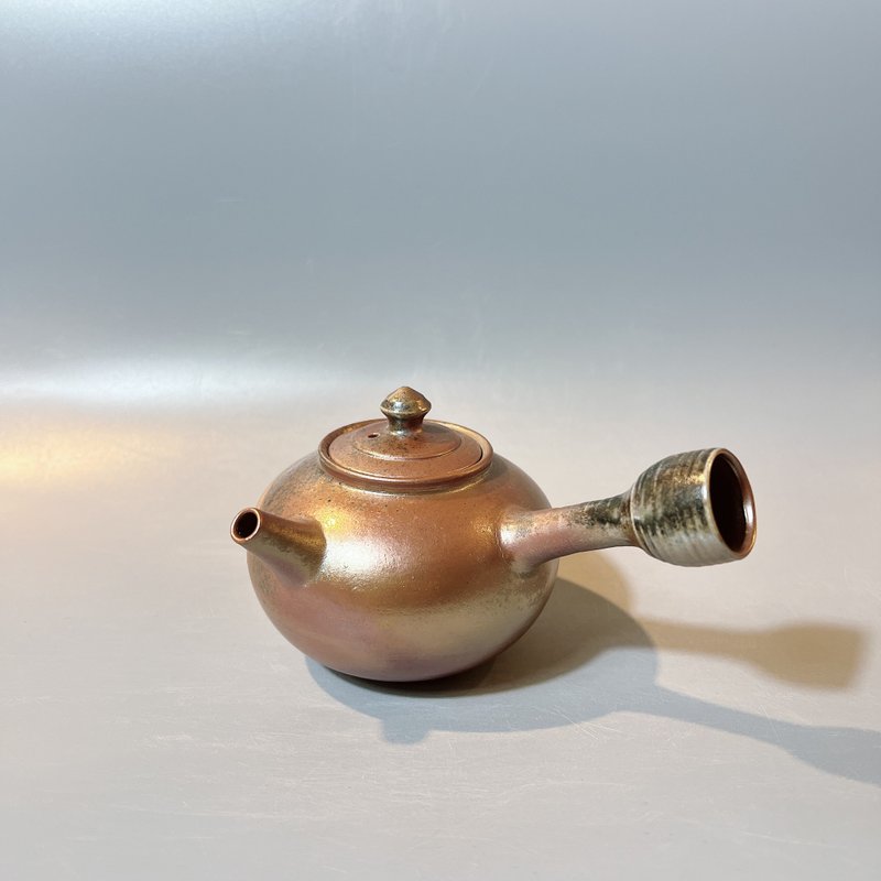 Wood-Fired Golden Rose Gold Teapot / Handmade by Xiaopingfan - Teapots & Teacups - Pottery 