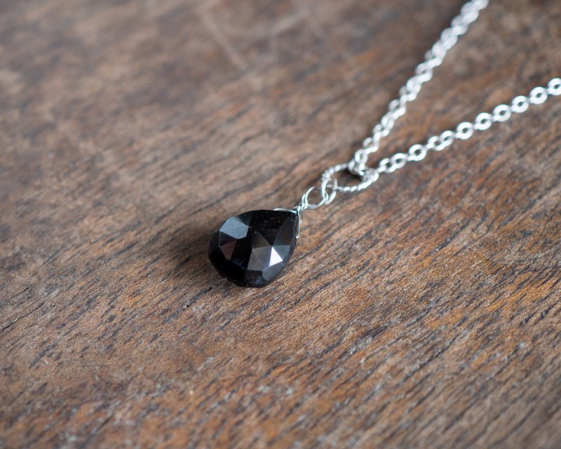 Black Spinel Teardrop Necklace, 925 Silver, Leo Birthday Crystal, Scorpio Gift - 項鍊 - 水晶 黑色