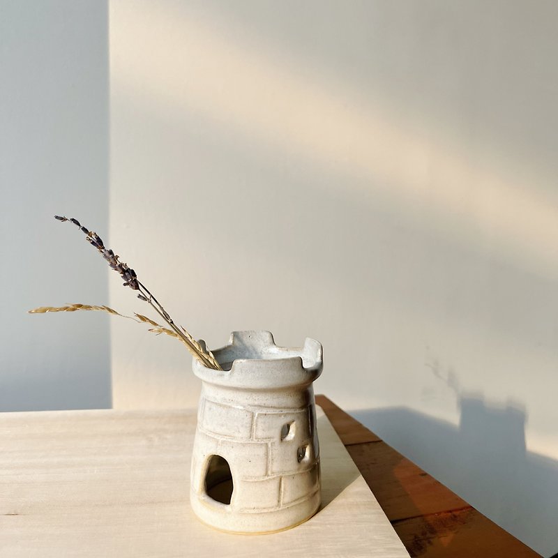 城堡蠟燭罩丨手作陶器 - 碗 - 陶 白色