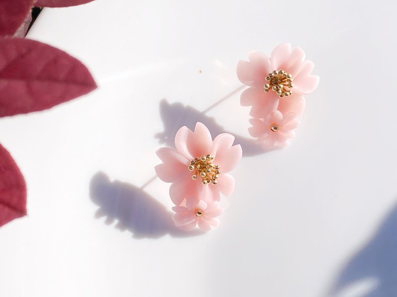 浪漫櫻花朵朵 手工軟陶耳環 | 耳夾 - 耳環/耳夾/耳骨夾 - 黏土 粉紅色