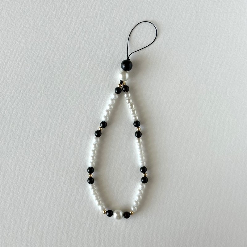 [Mobile Phone Camera Hanging Strap] Black Agate·Pearl·Gold-plated Lanyard Strap - เชือก/สายคล้อง - เครื่องประดับพลอย 