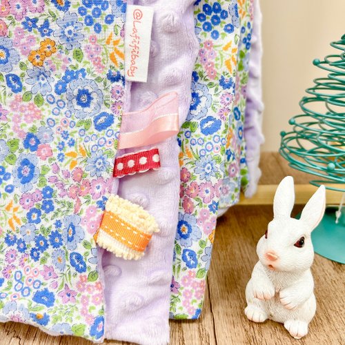 LaFiFi樂霏菲手作嬰幼兒精品&ZAKKA 春天必備寶寶荳荳毯-紫碎花 彌月禮盒 新生兒禮物 推車毯 汽座
