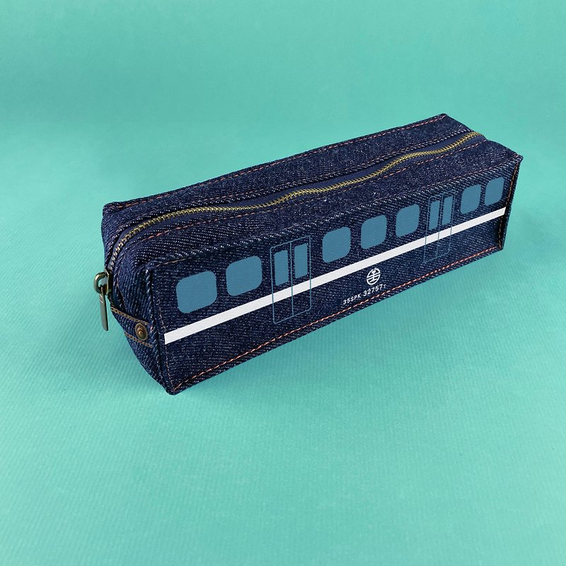 Blue leather train pencil case - กล่องดินสอ/ถุงดินสอ - เส้นใยสังเคราะห์ สีน้ำเงิน