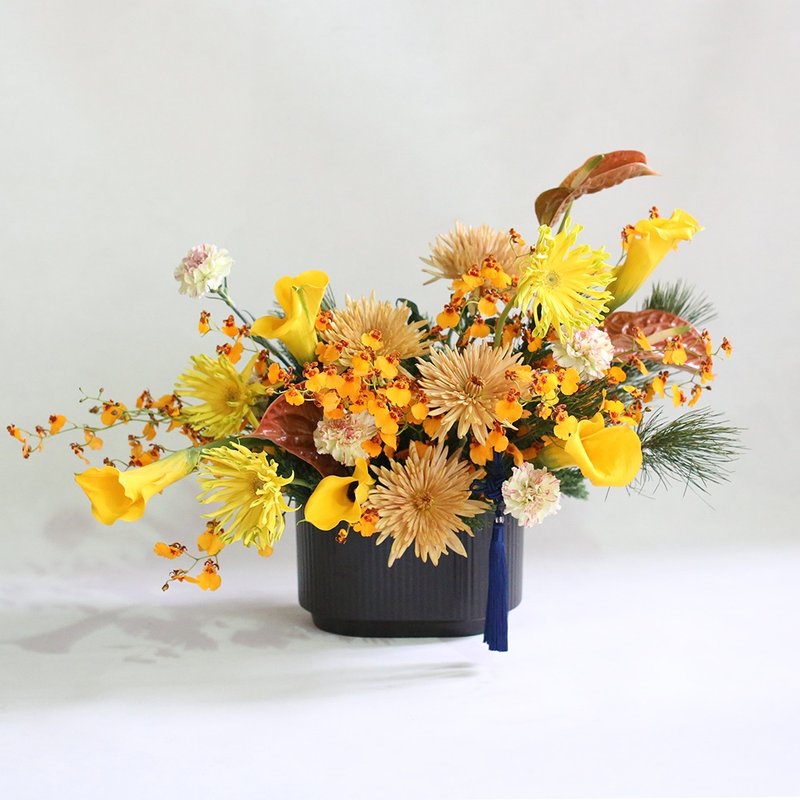 [Radiant Dawn] Lunar New Year Arrangement / Taipei City & New Taipei City Exclusive - ช่อดอกไม้แห้ง - พืช/ดอกไม้ สีส้ม