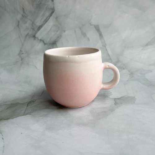 兩顆麻糬陶藝工作室 童心未泯。手工陶瓷馬克杯 咖啡杯 茶杯 杯子 陶器 母親節禮物
