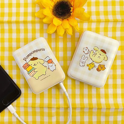 Hong Man】Sanrio Series Pocket Power Bank Plaid Hello Kitty - Shop