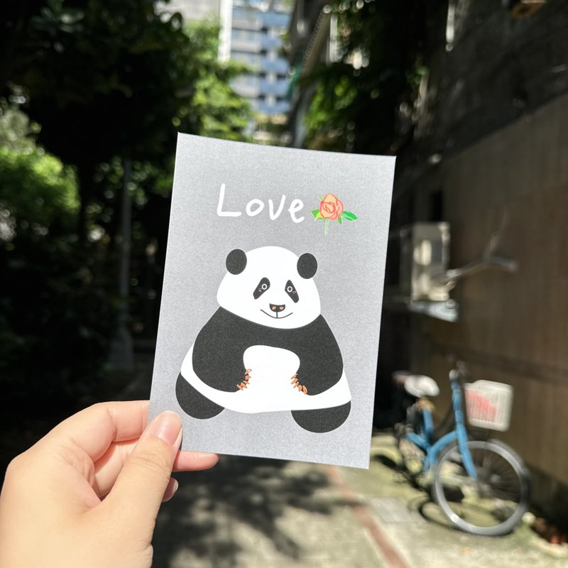 Daily a HA 明信片/卡片 療癒系熊貓阿Q LOVE有勇氣版 (灰) - 卡片/明信片 - 紙 灰色
