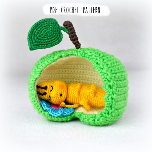 Owl Tales Crochet pattern Apple Worm amigurumi, PDF tutorial in English and German