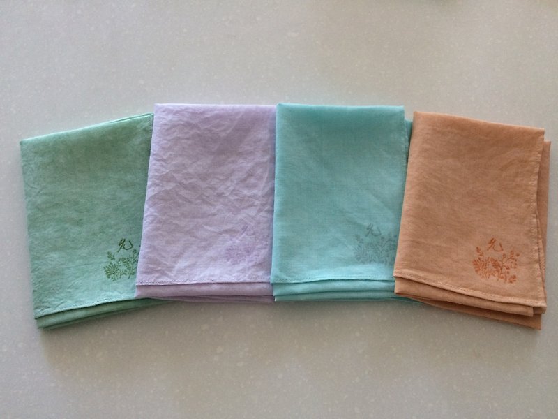 Mineral mud dyed linen/cotton handkerchief shop pastel series - ผ้าเช็ดหน้า - ผ้าฝ้าย/ผ้าลินิน หลากหลายสี