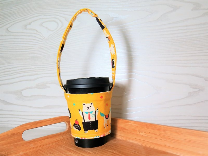 Suspenders Teddy Bear (Yellow) / Eco-friendly beverage cup holder. Bag. "Plastic-plastic policy new measures." Environmental protection Pebble durable - อื่นๆ - ผ้าฝ้าย/ผ้าลินิน สีเหลือง