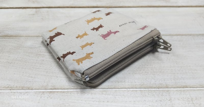 Beige puppy pattern double zipper purse wallet card package bag (small) - กระเป๋าใส่เหรียญ - ผ้าฝ้าย/ผ้าลินิน สีกากี