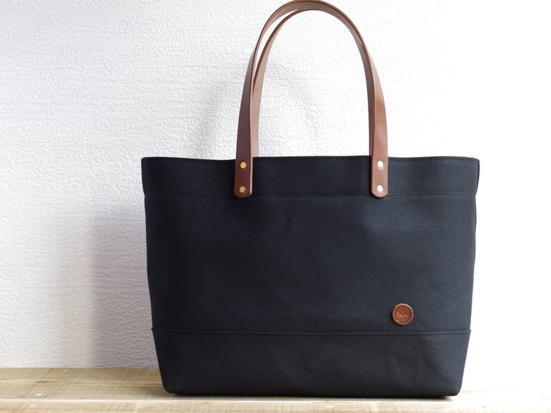 レザーハンドル帆布 トートバッグ(Snap top) A4横長 ブラック - 手提包/手提袋 - 棉．麻 黑色