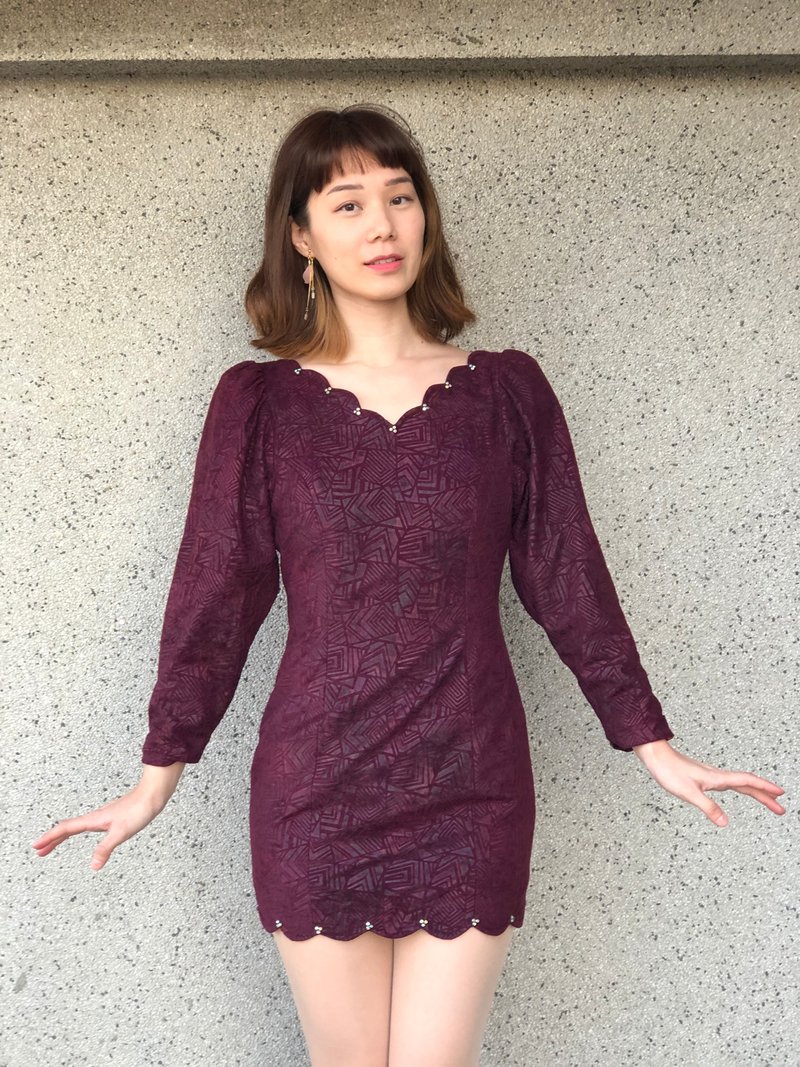 スクエアパターンのダイヤモンドエッジの小さなドレス - ワンピース - その他の素材 