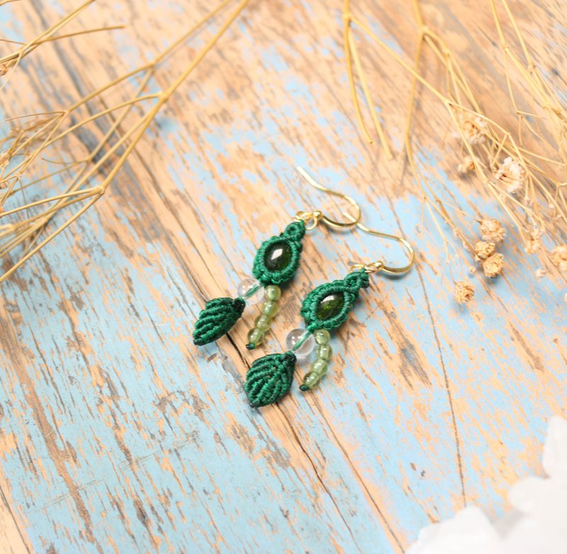 Natural stone chrome pyroxene Stone natural leaf Wax wire earrings - ต่างหู - คริสตัล สีเขียว