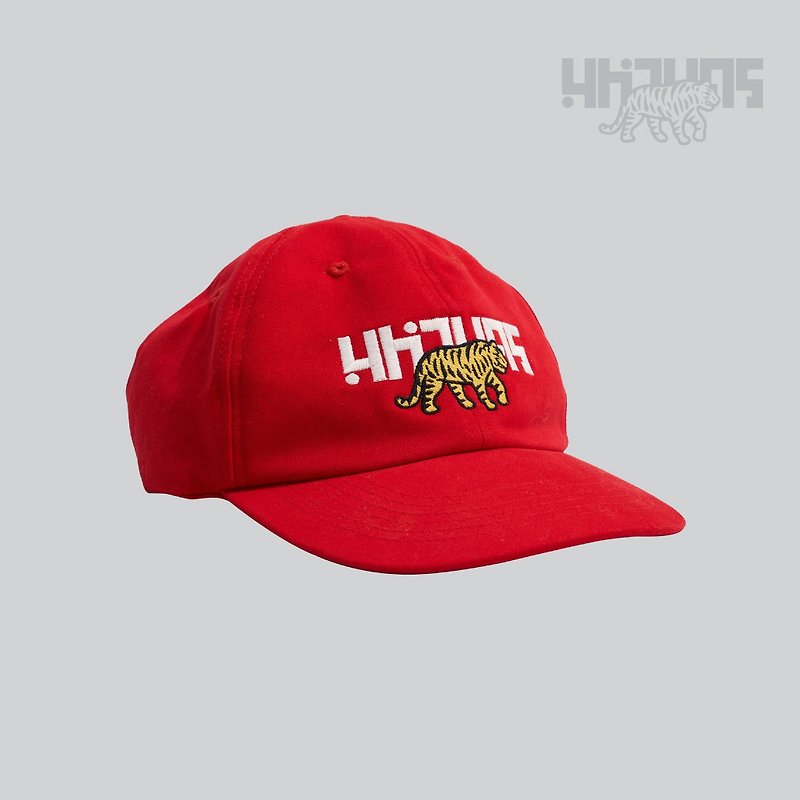 MAHANAKHON หมวกลาย GOLDEN TIGER สีแดง - หมวก - วัสดุอื่นๆ สีแดง
